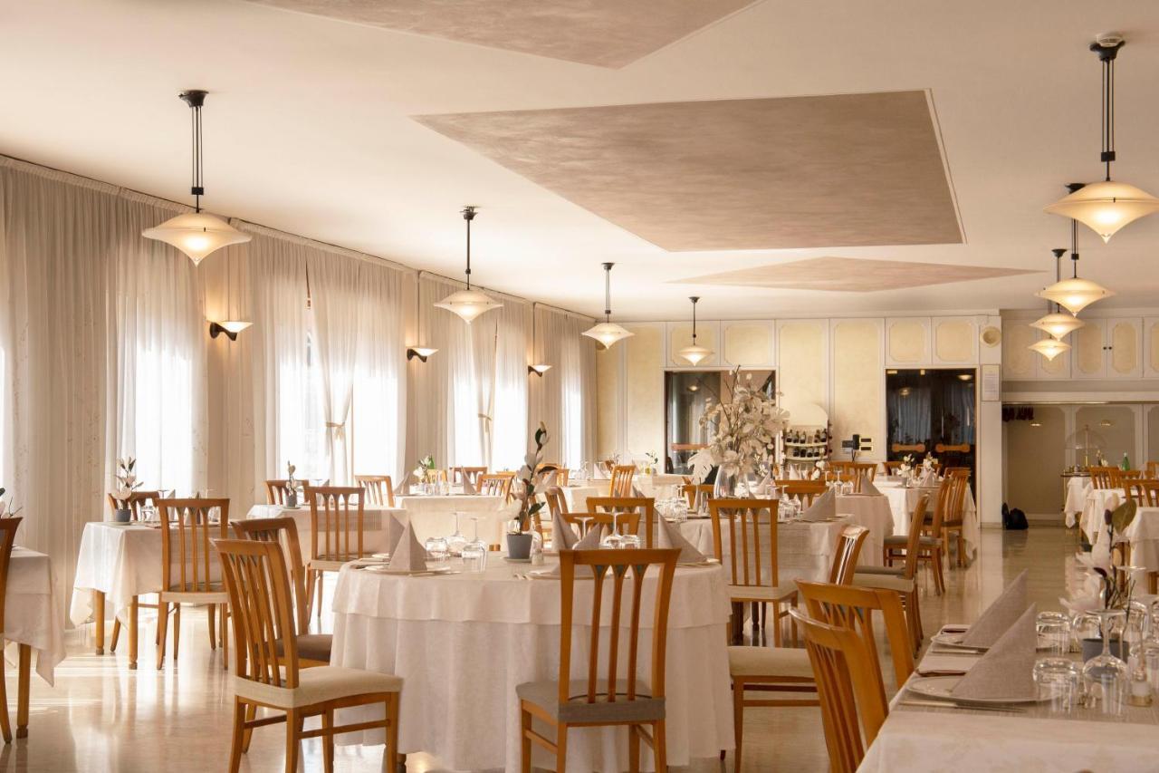 Albergo Milano Boario Terme Esterno foto