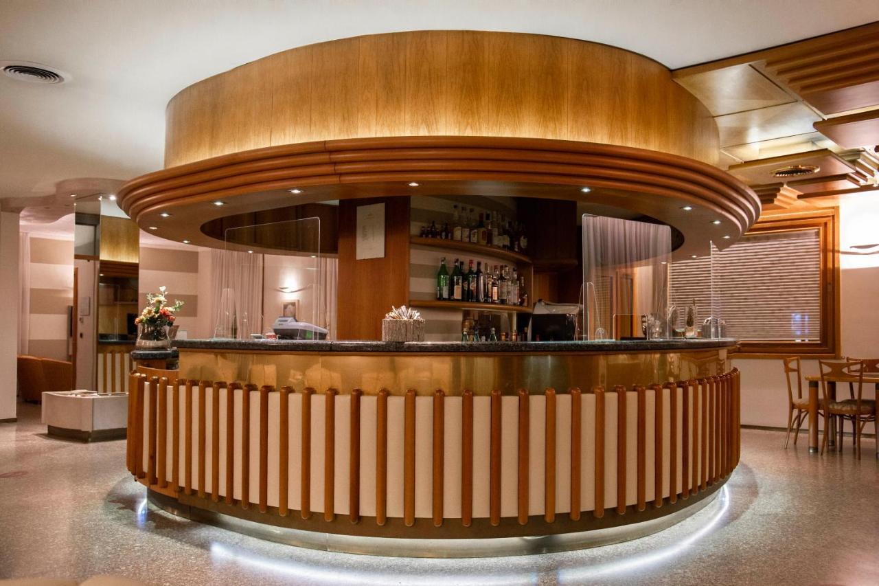 Albergo Milano Boario Terme Esterno foto