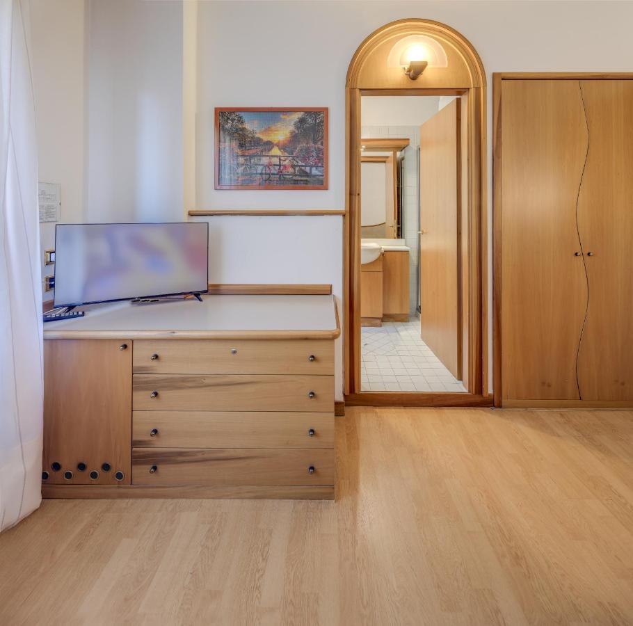 Albergo Milano Boario Terme Esterno foto