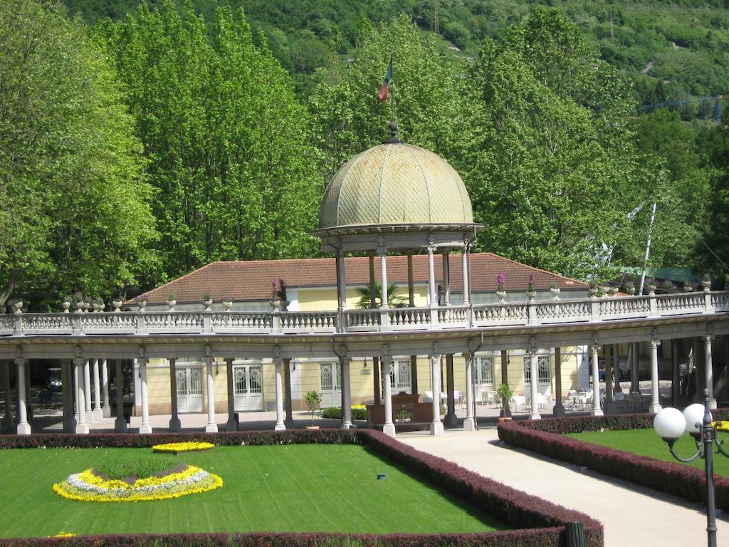Albergo Milano Boario Terme Esterno foto