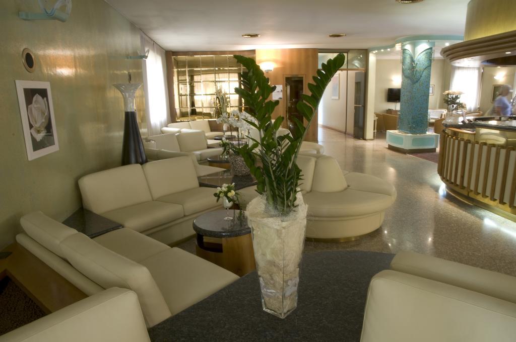 Albergo Milano Boario Terme Esterno foto