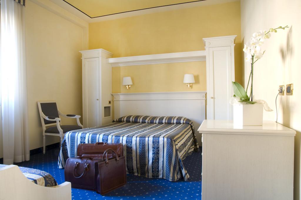 Albergo Milano Boario Terme Camera foto