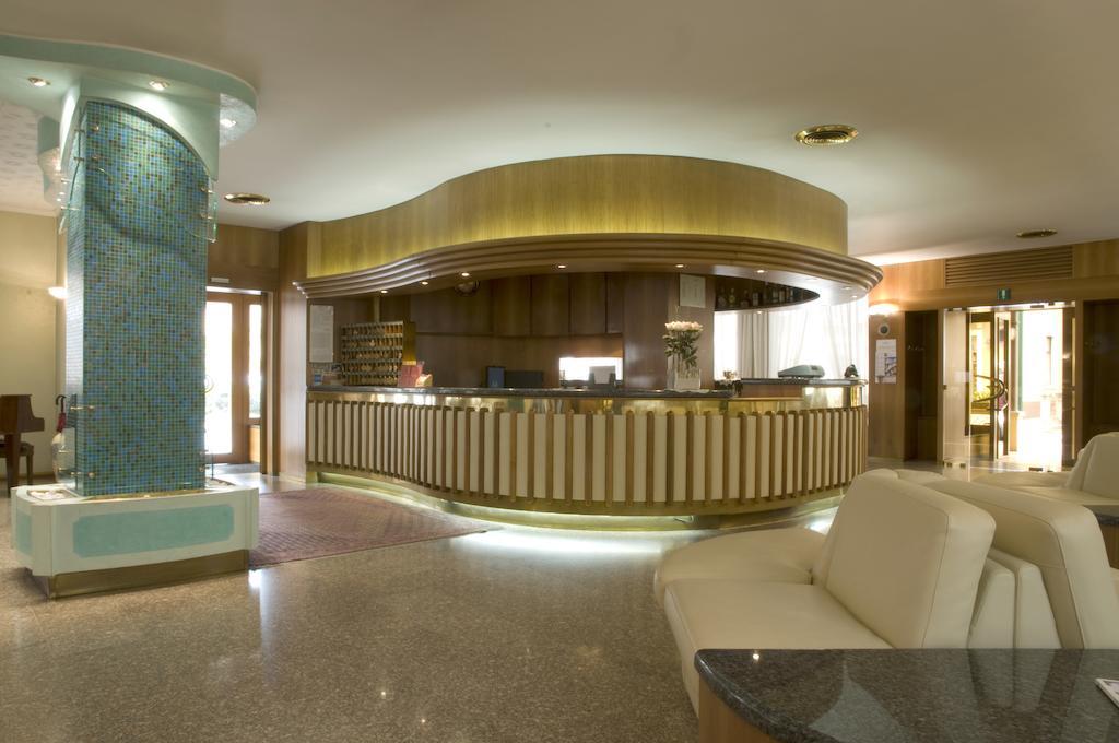 Albergo Milano Boario Terme Esterno foto